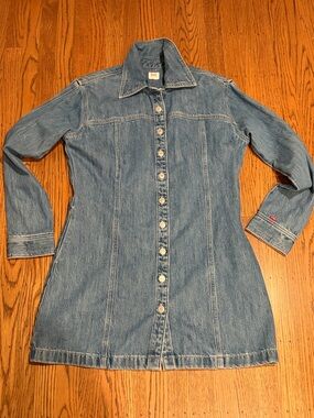 Levi’ s denim dress